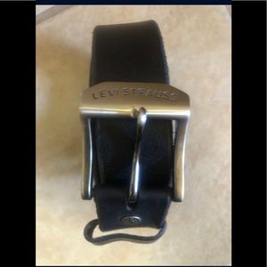 LEVIS Black Mens LEATHER Belt size 46-48